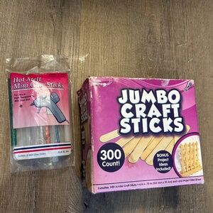 JUMBO CRAFT POPSICLE STICKS 300 COUNT& HOT GLUE LOT// NWT